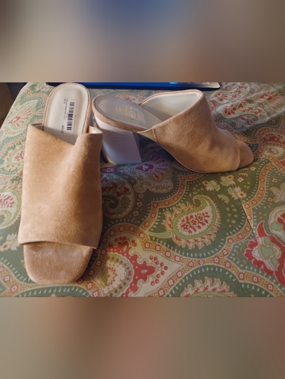 Oasis Society 8.5 8 1/2 beige tan slides sandals shoes